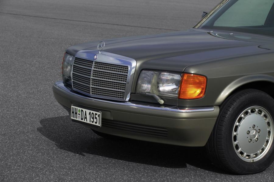  Mercedes-Benz S-Class 1980 года  (фото 30 из 37)